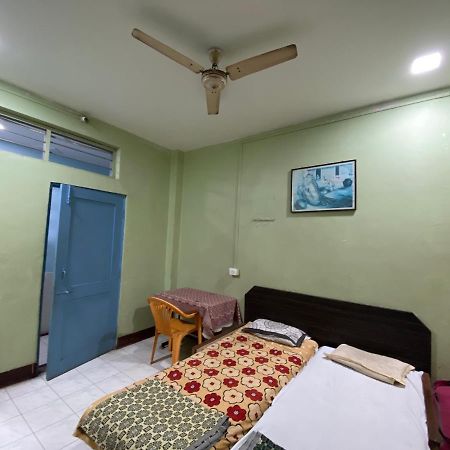 Muktai Lodge Solapur Bagian luar foto