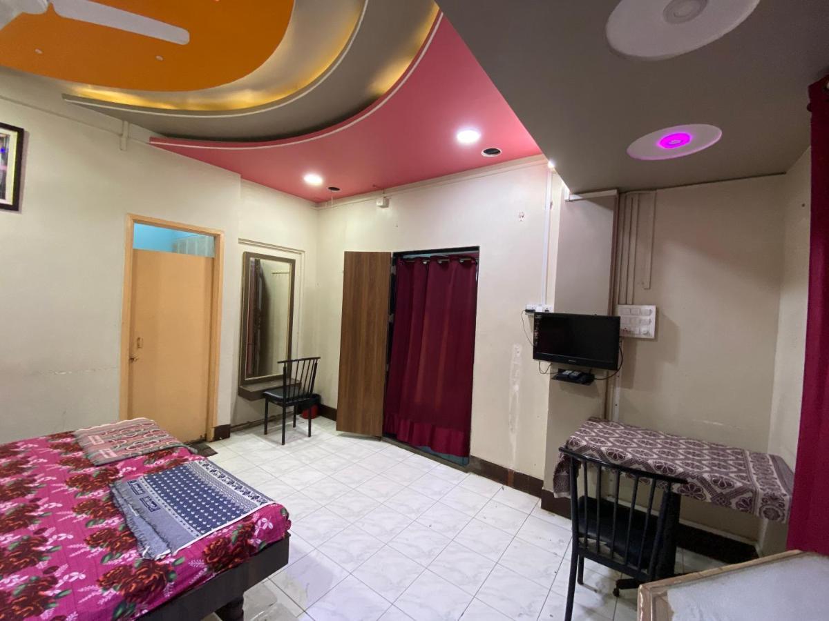 Muktai Lodge Solapur Bagian luar foto