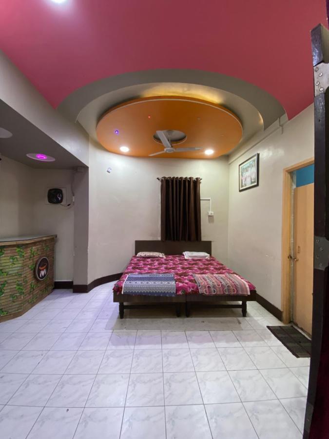Muktai Lodge Solapur Bagian luar foto