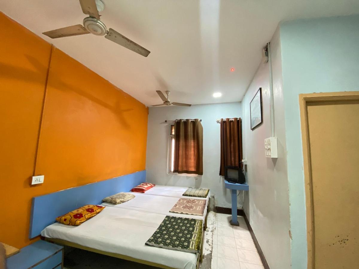 Muktai Lodge Solapur Bagian luar foto