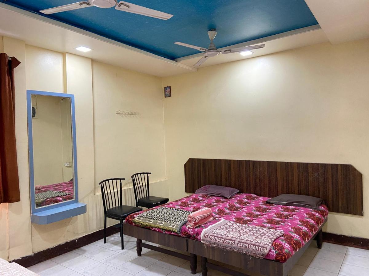Muktai Lodge Solapur Bagian luar foto
